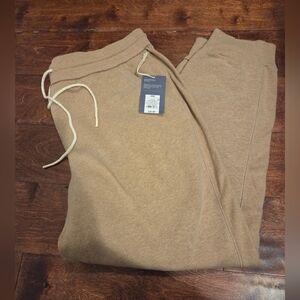 NWT Universal Thread Sweatpants